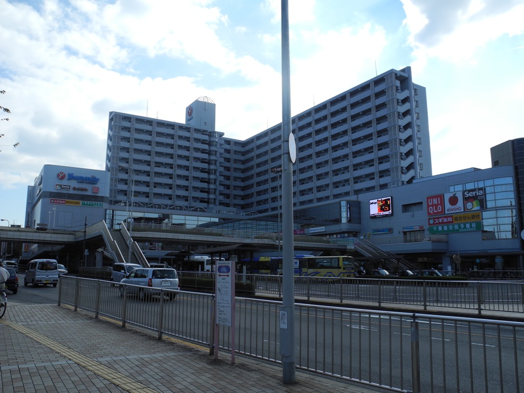 Shopping centre. Dream 504m until sanity Matsubara (shopping center)