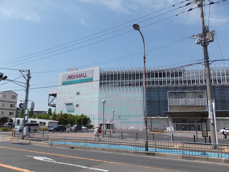 Supermarket. 1593m until the ion Sakai Kitahanada shop