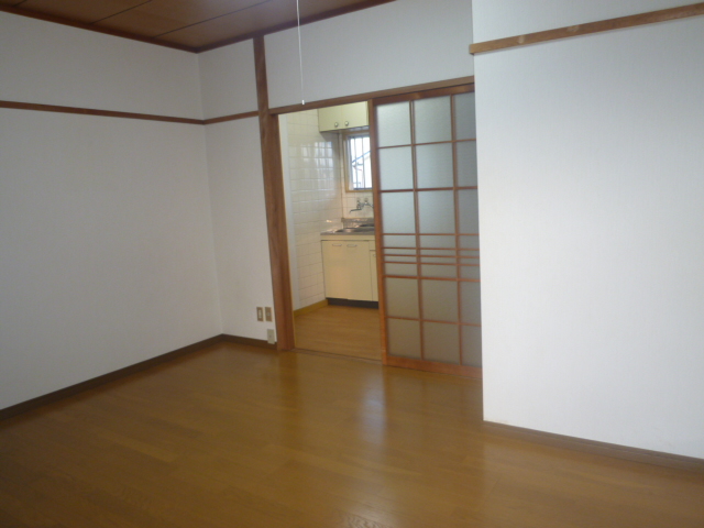 Living and room. It is the room seen from the veranda side! 