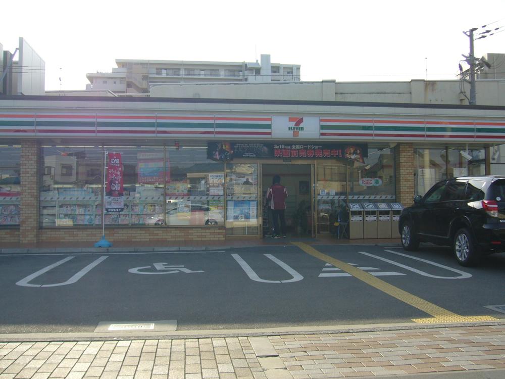 Convenience store. Seven-Eleven 728m to Matsubara Ueda 5-chome