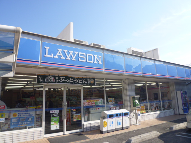 Convenience store. 562m until Lawson Matsubara Oka 1-chome (convenience store)
