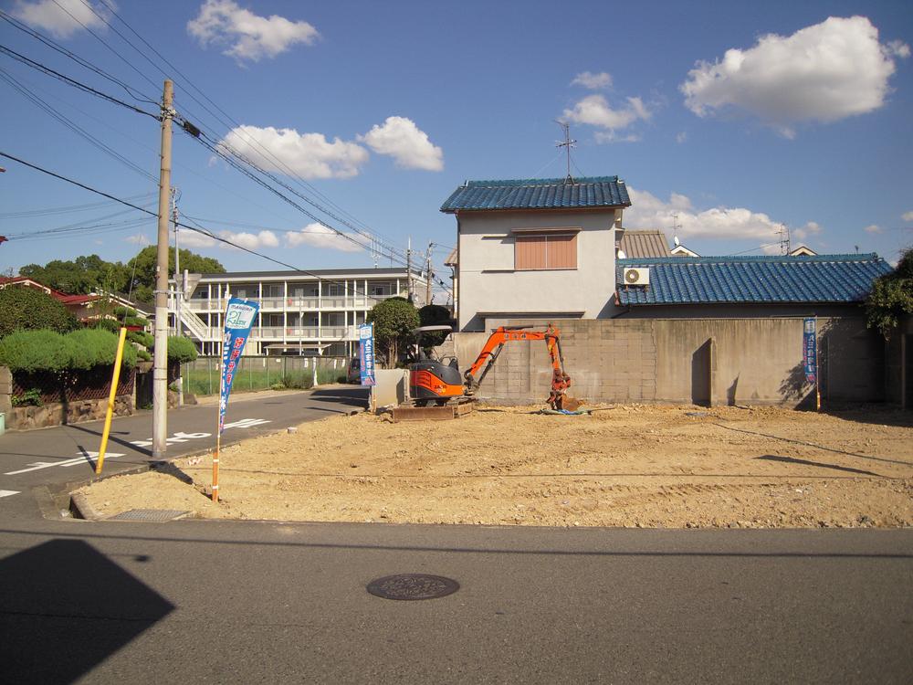 Local land photo. Because it is no flat land this street undulating, Friendly environment in the elderly! !