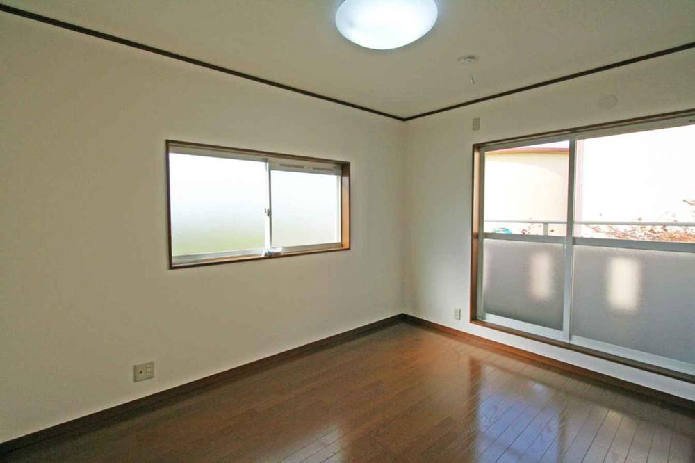 Non-living room. 2 Kaiyoshitsu (6 Pledge ・ Balcony side)
