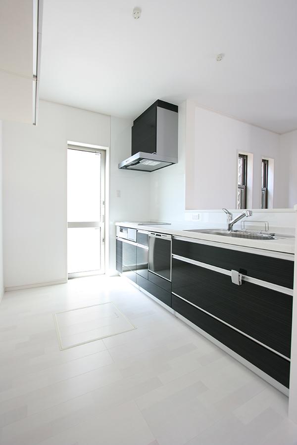 Kitchen. System Kitchen (LIXIL AS)