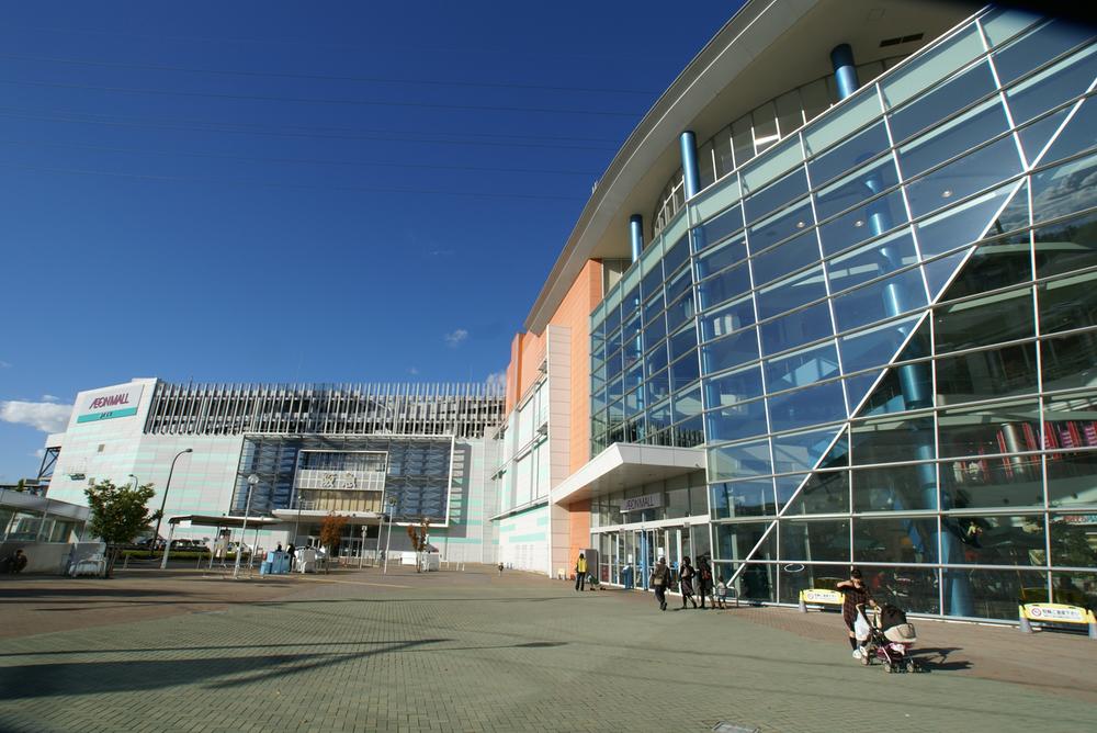 station. Midosujisen 1200m large shopping center to Kitahanada Station "Aeon Mall Sakai Kitahanada plow" and Hankyu Department Store is within walking distance.