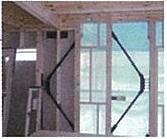 Construction ・ Construction method ・ specification. K- brace ・  ・ By attaching the H-shaped steel which has been processed in a special shape, You play the role of both the "damping" to absorb the shaking as "seismic" to withstand the shaking of an earthquake. When the force is applied from the outside by the earthquake H-section steel is deformed (brace support portion) absorbs energy, By being converted into heat energy, To protect the framing of the house. Since with minimal deformation of the building avoid damaging the interior and exterior, Repair work, even when the big earthquake will be kept to a minimum.