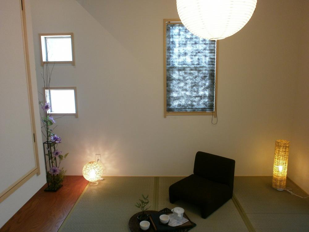 Other introspection. Simple and stylish Japanese-style room.