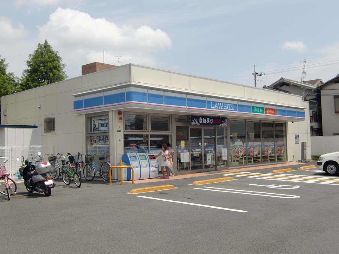 Convenience store. 411m until Lawson Matsubara Taijo 1-chome (convenience store)