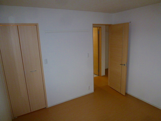 Other room space. Image view