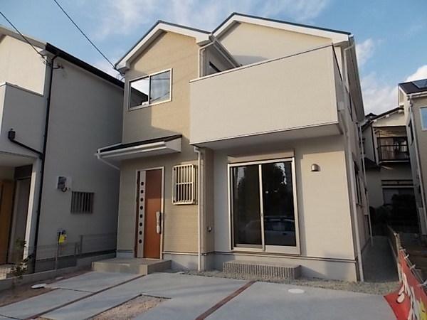 Local appearance photo. Front road spacious, Facing south of the bright dwelling