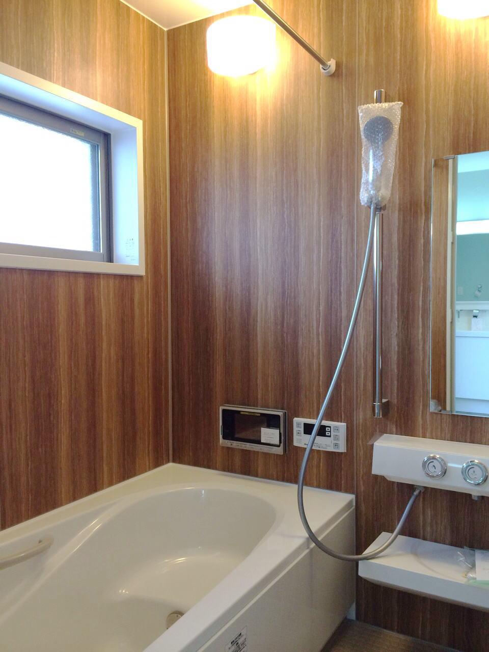 Bathroom. Indoor (11 May 2013) Shooting