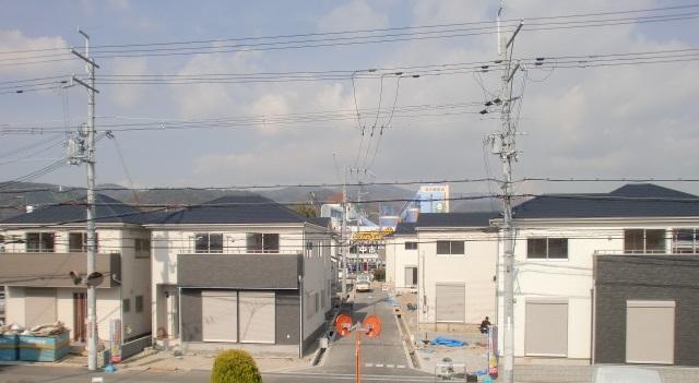 Local photos, including front road. Local (11 May 2013) Shooting