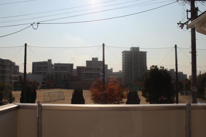 View photos from the dwelling unit. ● view from the site (December 2013) Shooting