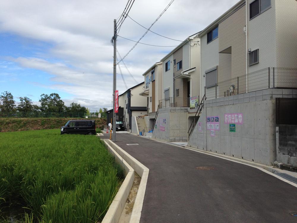 Local photos, including front road. Local (September 2013) Shooting