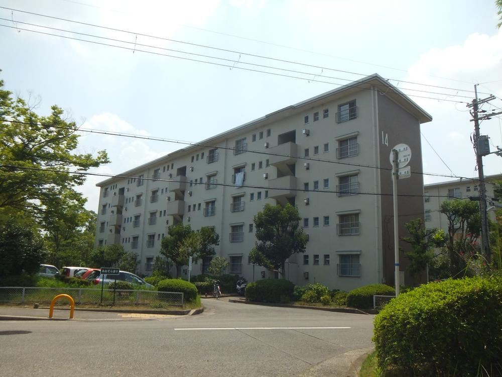 Local appearance photo. Ideal for park renovation! Ventilation ・ Day good! (July 2013) Shooting