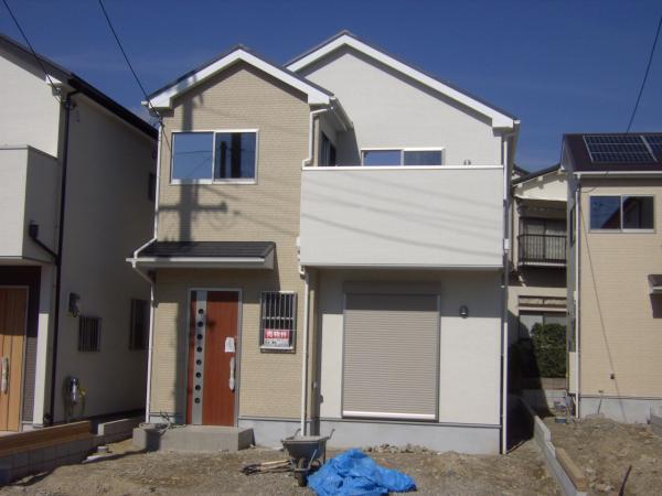 Local appearance photo. Bright house on the south-facing