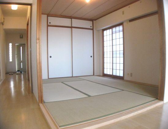 Other. Japanese-style room was also Mashi re-covering the cross with calm.