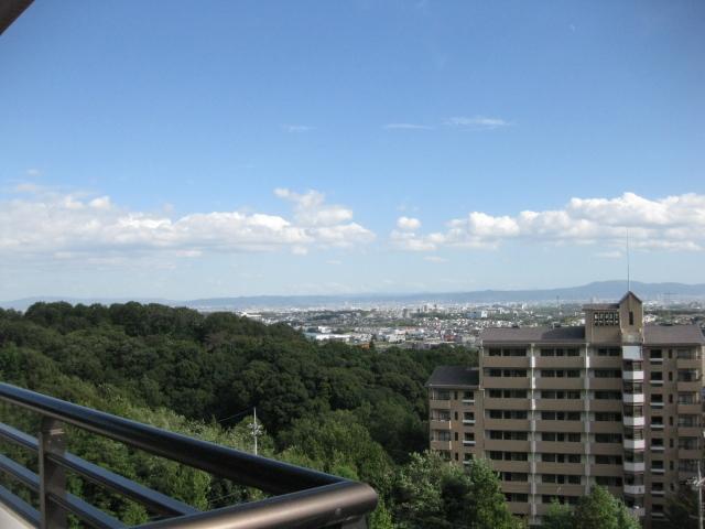 View photos from the dwelling unit. View from the balcony is superb view.   Nara direction ・ Also overlooking Kobe district
