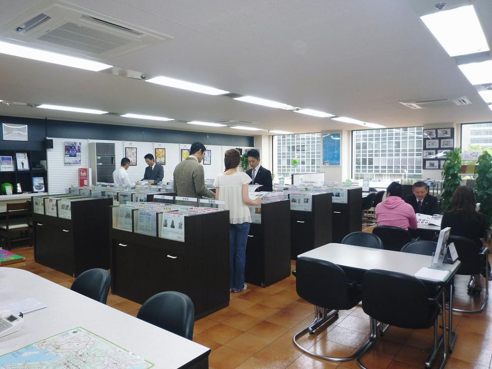 Other. Housing exhibition hall of Asahi housing. The number of properties the Kansai largest! 