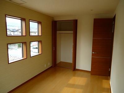 Non-living room. Western-style 7.5 Pledge