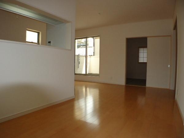 Same specifications photos (living). 18 tatami mats in the living space of the family of the rest