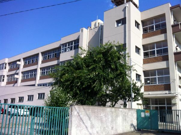 Primary school. 725m to Mino Municipal Southwest Elementary School