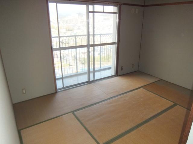 Non-living room. Japanese-style room 6 Joyu
