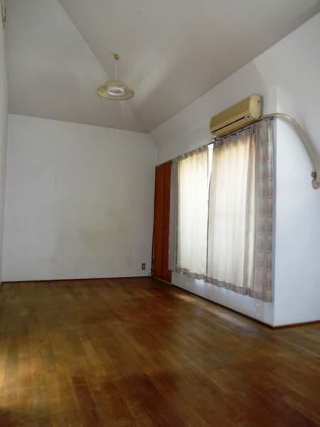 Non-living room. 1F Western-style