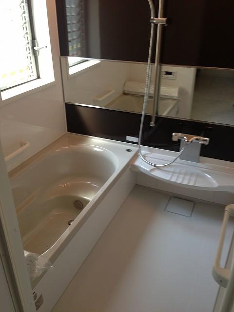 Bathroom. Indoor (07 May 2013) Shooting