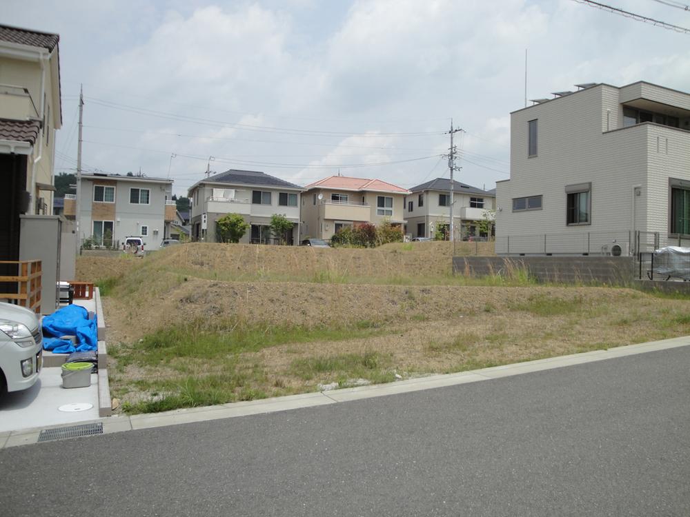 Local photos, including front road. Local (June 2013) Shooting