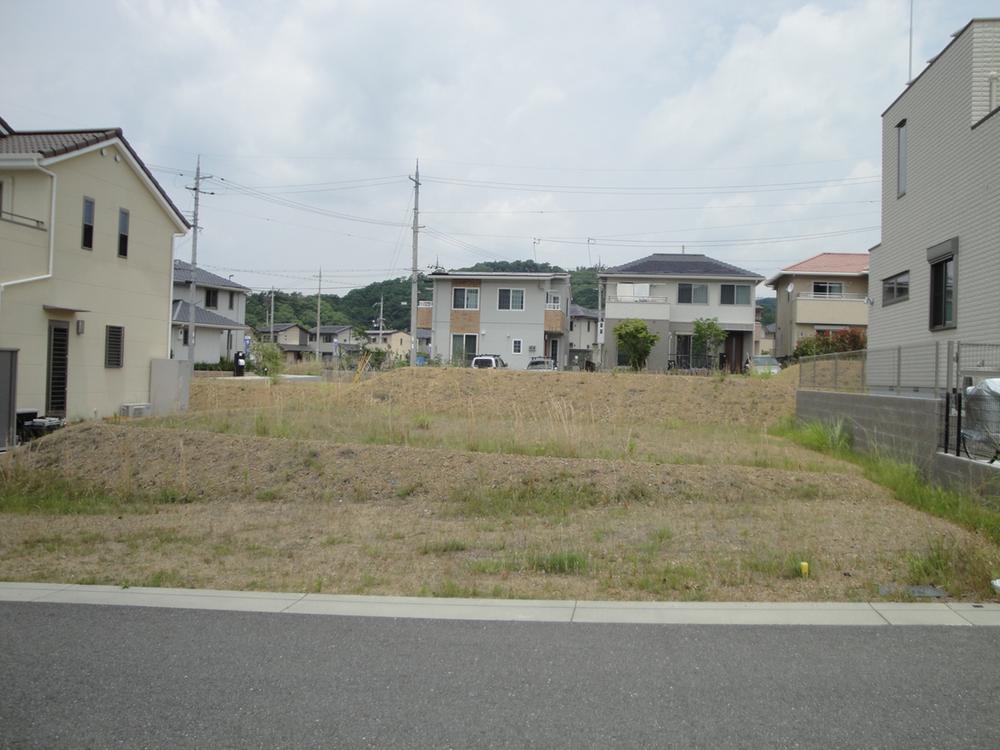 Local photos, including front road. Local (June 2013) Shooting