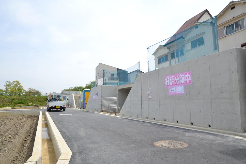 Local appearance photo. Local (April 2013) since before shooting is fields sunny