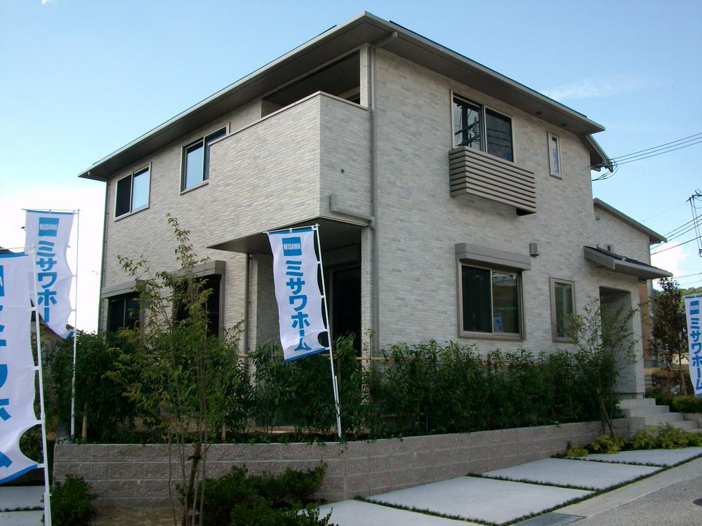 Local appearance photo. 7-8 No. land appearance photo. Parking space 2 cars. Garden is located in the south.