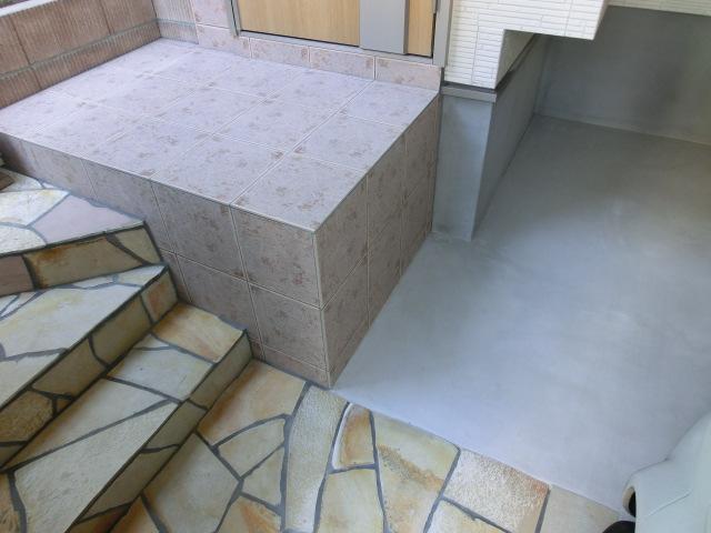 Entrance. Local (April 2013) Shooting