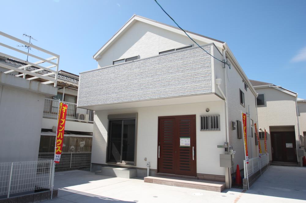 Local appearance photo. Precisely because we want to grant your real live ease, It stuck to the "simple".