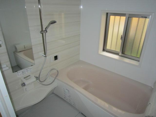 Bathroom. Indoor (10 May 2013) Shooting