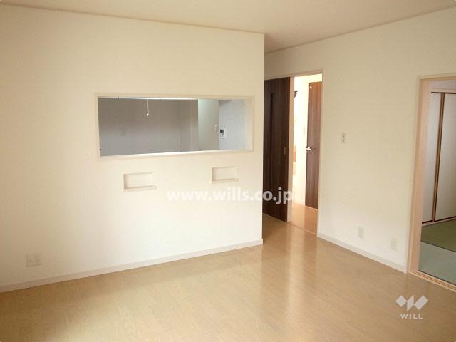 Same specifications photos (living)