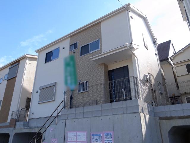 Local appearance photo. Local (11 May 2013) Shooting