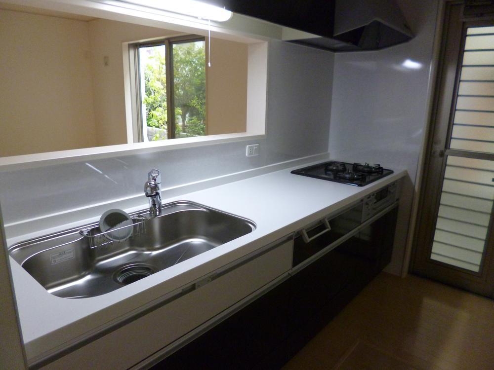 Kitchen. Local (11 May 2013) Shooting