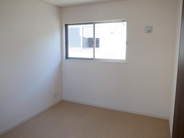 Non-living room. Local (11 May 2013) Shooting