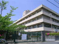 Primary school. 364m to Minoo municipal Kayano North Elementary School (elementary school)