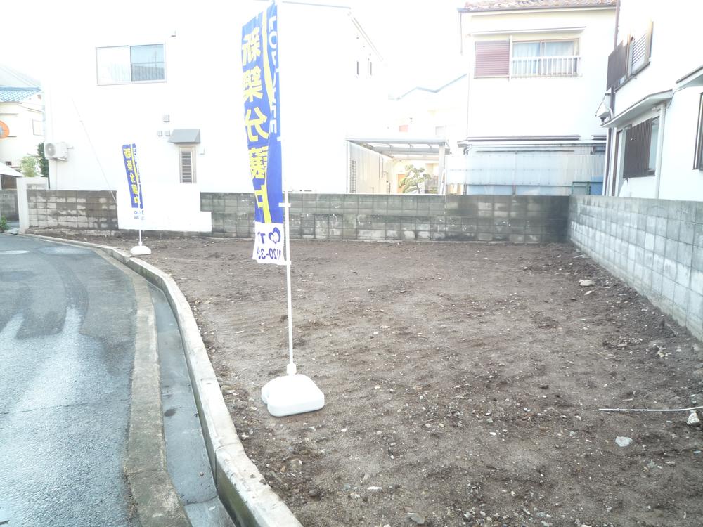 Local appearance photo. Local (11 May 2013) Shooting