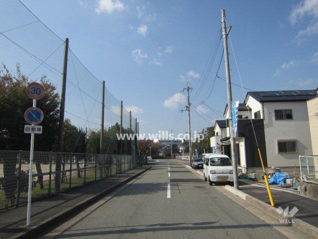 Toilet. Local (11 May 2013) Shooting