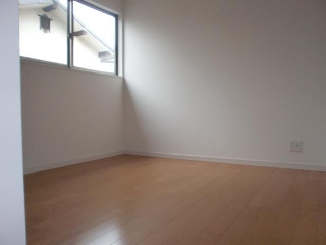 Local appearance photo. Same specifications of the company's other properties