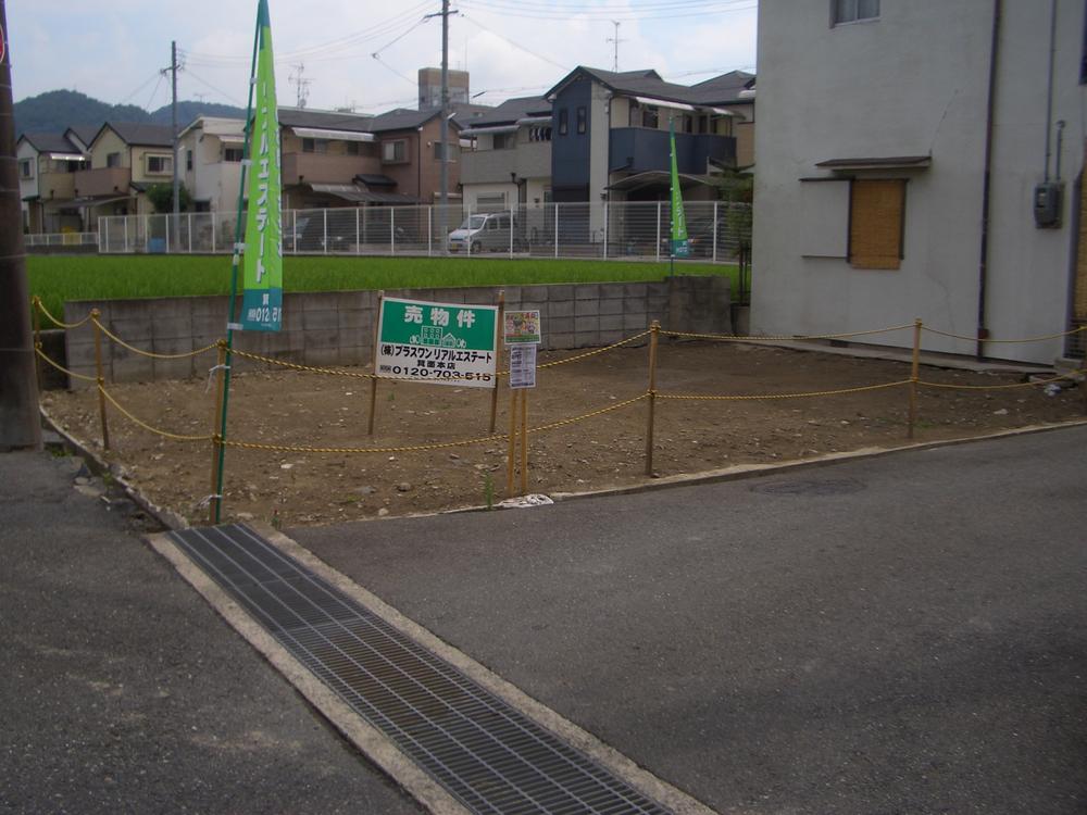 Local photos, including front road. From the vicinity of the southwest angle Local (July 2013) Shooting