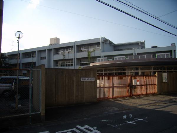 Primary school. Mino Minami Elementary School is about a 10-minute walk up to 700m Mino Minami elementary school to.