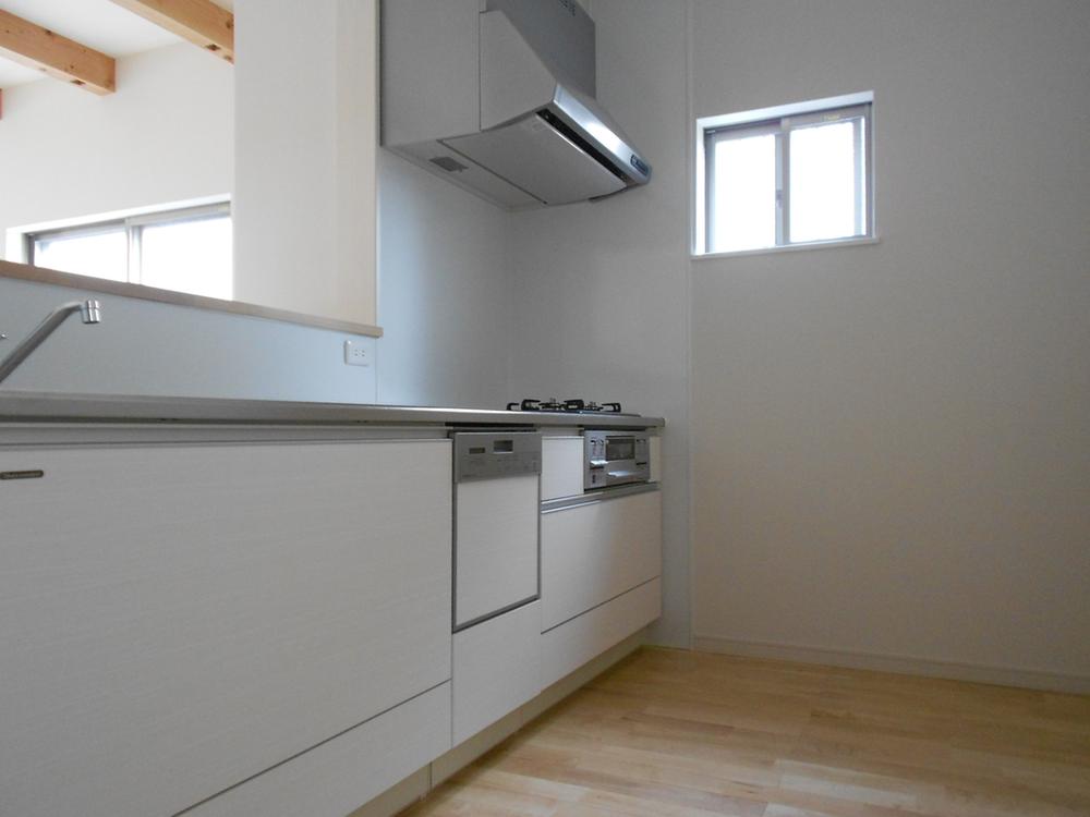 Kitchen. Indoor (07 May 2013) Shooting