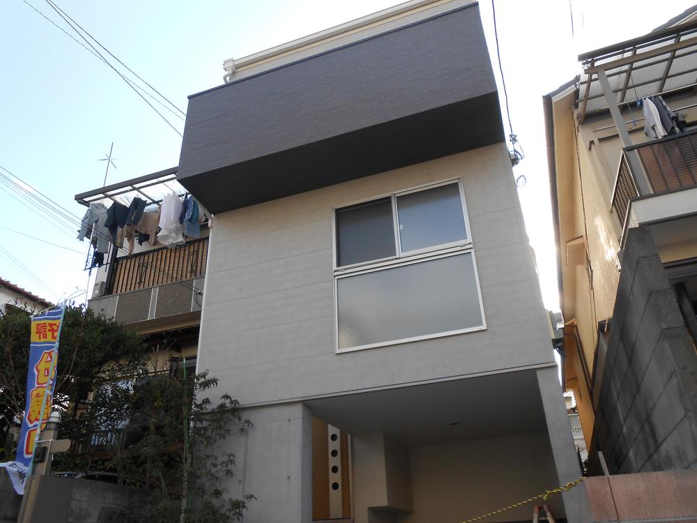 Local appearance photo. It is a quiet residential area. Local (12 May 2013) Shooting