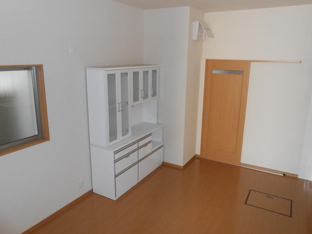 Living. The LDK has been equipped with a cupboard, This is useful. Indoor (12 May 2013) Shooting