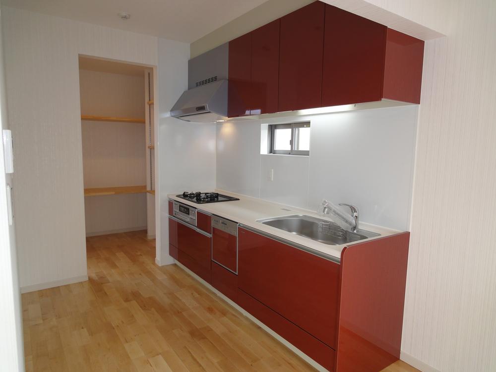 Kitchen. It may also go up the arm of cuisine in the large kitchen! ? ☆